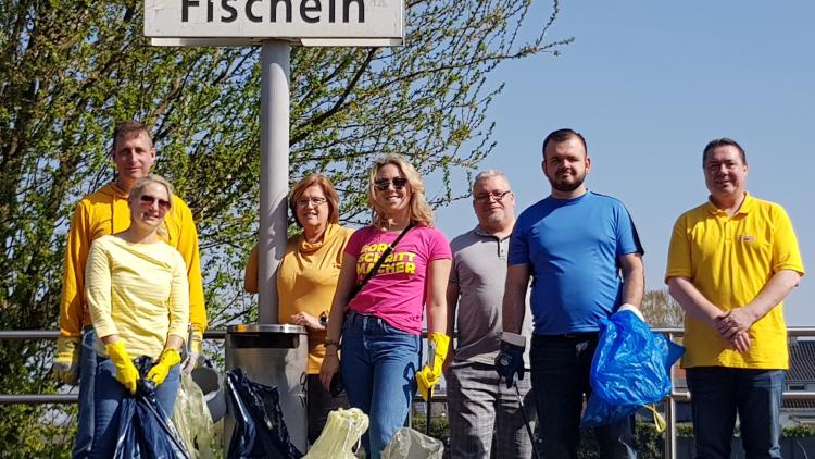 Müllsammel-Team der FDP Fischeln